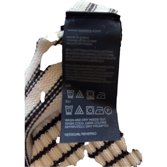 Tommy Hilfiger striped sweater size M in EUC - Picture 5 of 6